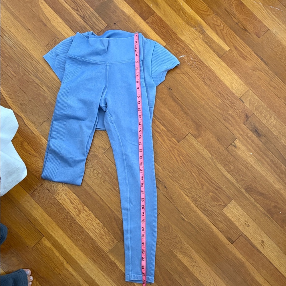 OFFLINE by Aerie workout set - Picture 4 of 5